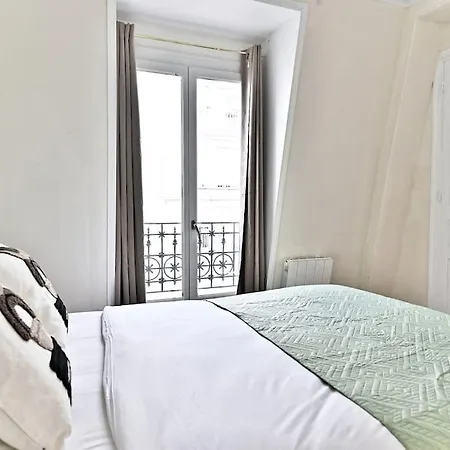 Cosy Face De Montparnasse Paris