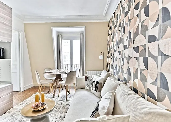 Cosy Face De Montparnasse